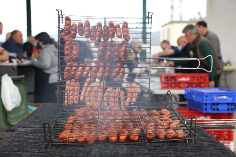 La Feria del Embutido y el Producto Tradicional de la Vall de Pop celebra su edición más participativa y entrañable La Feria del Embutido y el Producto Tradicional de la Vall de Pop celebra su edición más participativa y entrañable