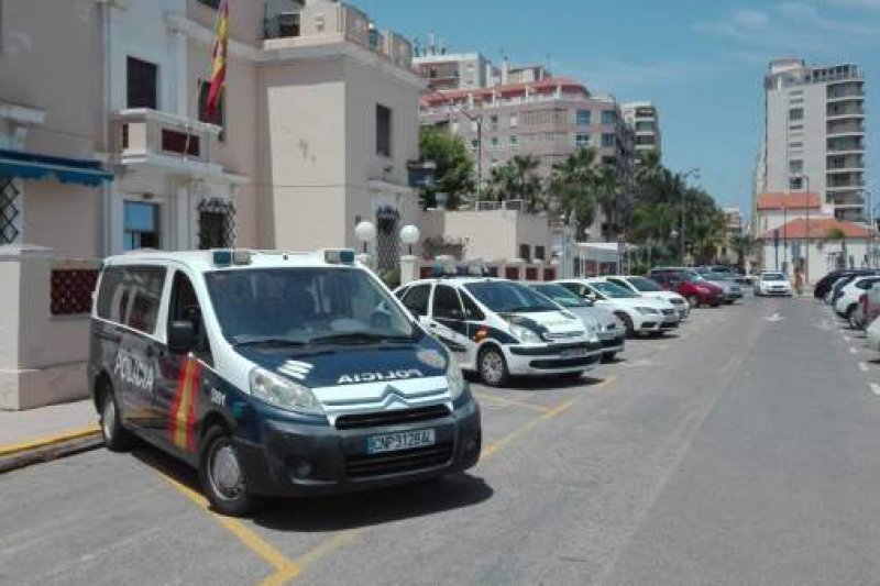 Un detenido en Dénia por tener desnutridos a sus perros  Un detenido en Dénia por tener desnutridos a sus perros