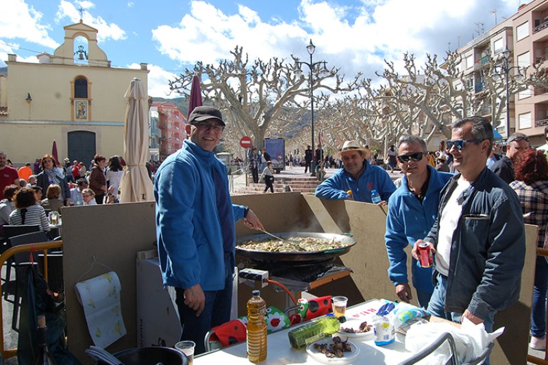 El Concurs de Paelles de la Font torna a convertir-se en l’epicentre de la festa fallera a Pego El Concurs de Paelles de la Font torna a convertir-se en l’epicentre de la festa fallera a Pego