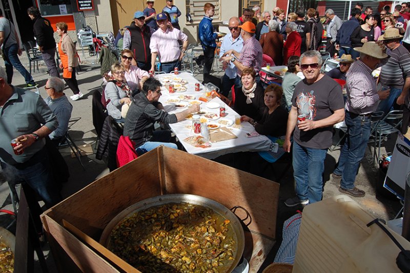 El Concurs de Paelles de la Font torna a convertir-se en l’epicentre de la festa fallera a Pego El Concurs de Paelles de la Font torna a convertir-se en l’epicentre de la festa fallera a Pego