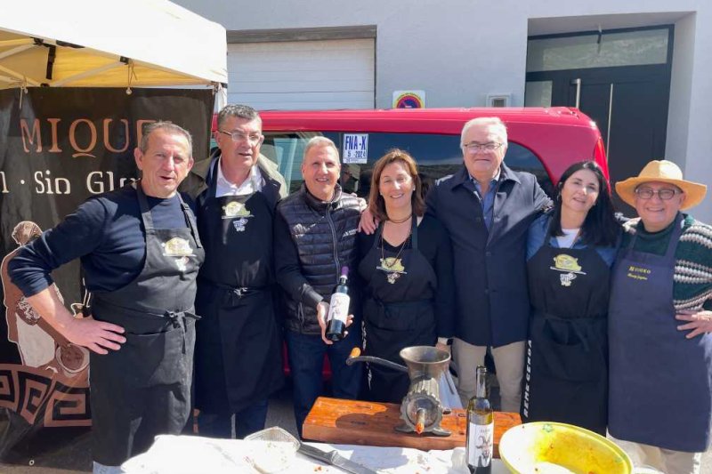 La Feria del Embutido de la Vall de Pop supera las mejores expectativas en Benigembla con un gran ambiente festivo La Feria del Embutido de la Vall de Pop supera las mejores expectativas en Benigembla con un gran ambiente festivo