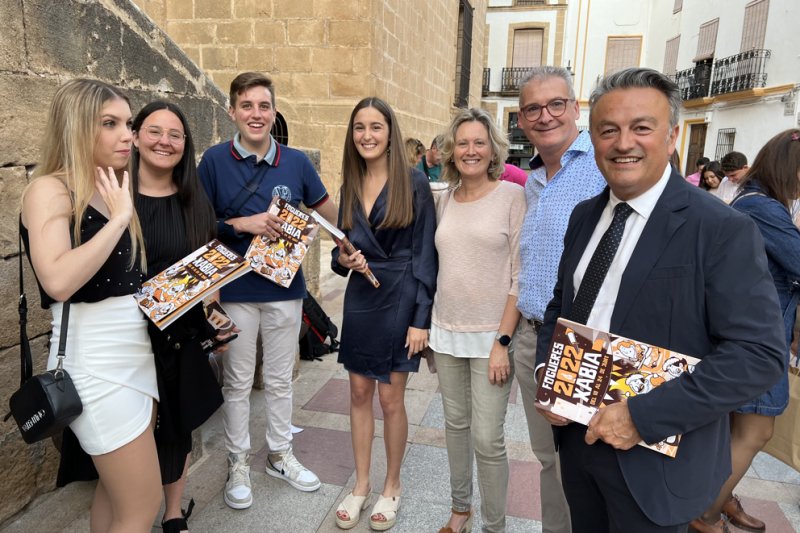 Fogueres presenta les festes especials de 2022 amb protagonisme per a tres quintades Fogueres presenta les festes especials de 2022 amb protagonisme per a tres quintades