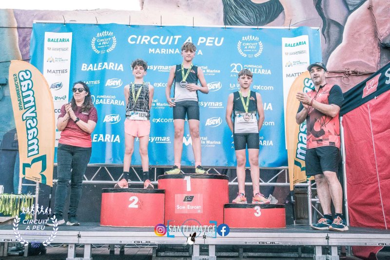 Isabel Ferrer i Moha Rida guanyen a Jesús Pobre i segueixen dominant el Circuit a Peu Marina Alta Isabel Ferrer i Moha Rida guanyen a Jesús Pobre i segueixen dominant el Circuit a Peu Marina Alta