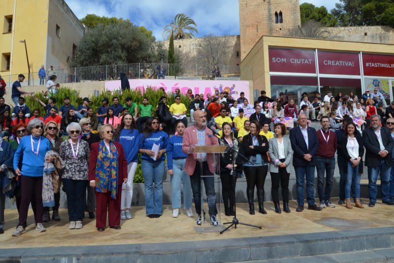 El Dia de la Dona apela a continuar avanzando en el camino de la igualdad e invita a hacer el viaje hacia el empoderamiento femenino El Dia de la Dona apela a continuar avanzando en el camino de la igualdad e invita a hacer el viaje hacia el empoderamiento femenino