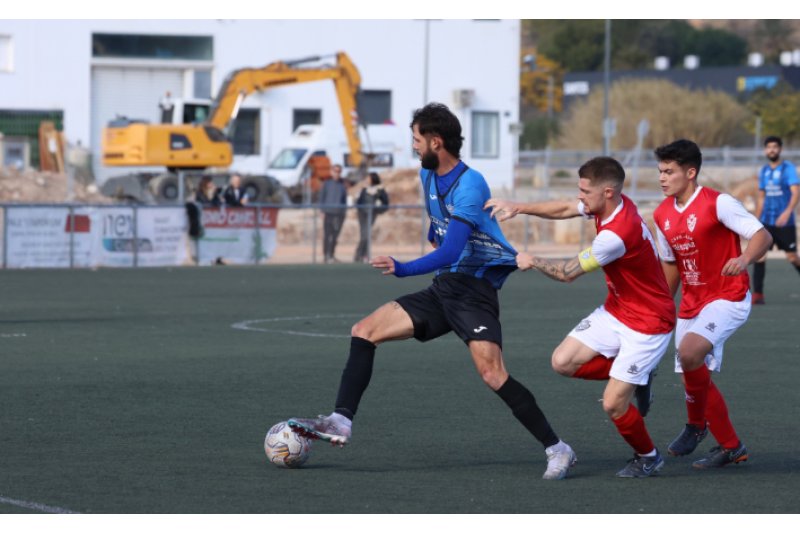 Tercera FFCV: El triunfo del Pego B ante el F. Benidorm sirve el liderato al Dénia B Tercera FFCV: El triunfo del Pego B ante el F. Benidorm sirve el liderato al Dénia B