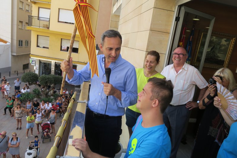 El día de la patrona de Calp  incluye la misa, la mascletà, la procesión y el Castell a la Mar El día de la patrona de Calp  incluye la misa, la mascletà, la procesión y el Castell a la Mar