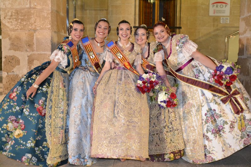 Mar Moncho y Candela Marco son las nuevas Falleras Mayores de Dénia Mar Moncho y Candela Marco son las nuevas Falleras Mayores de Dénia