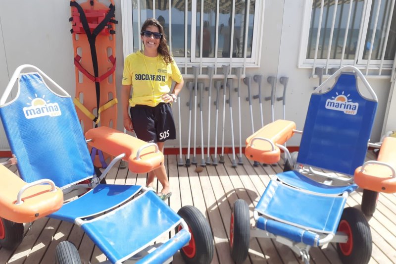 El acceso al final de Les Rotes se cierra desde hoy y empieza a funcionar el trenet El acceso al final de Les Rotes se cierra desde hoy y empieza a funcionar el trenet