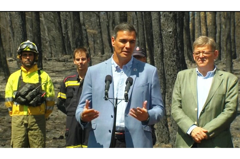 Pedro Sánchez anuncia que el área quemada por el incendio de la Vall d'Ebo será declarada zona catastrófica  Pedro Sánchez anuncia que el área quemada por el incendio de la Vall d'Ebo será declarada zona catastrófica