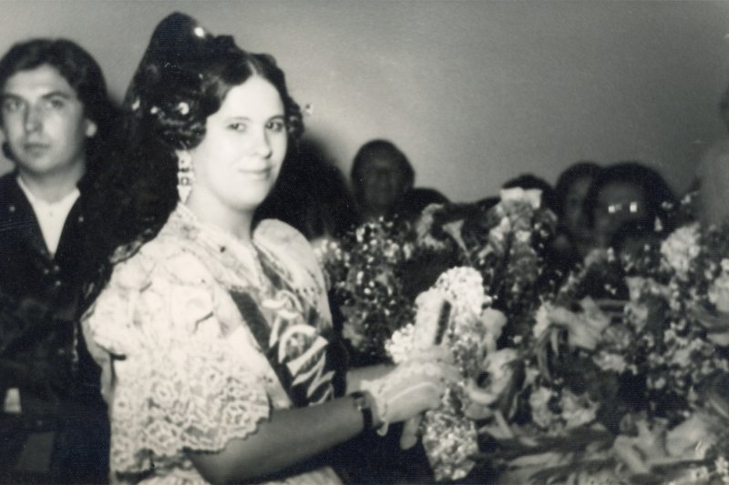 L’Arxiu Municipal de Xàbia incorpora un nuevo fondo audiovisual de los setenta cedido por la familia Bisquert Mulet L’Arxiu Municipal de Xàbia incorpora un nuevo fondo audiovisual de los setenta cedido por la familia Bisquert Mulet