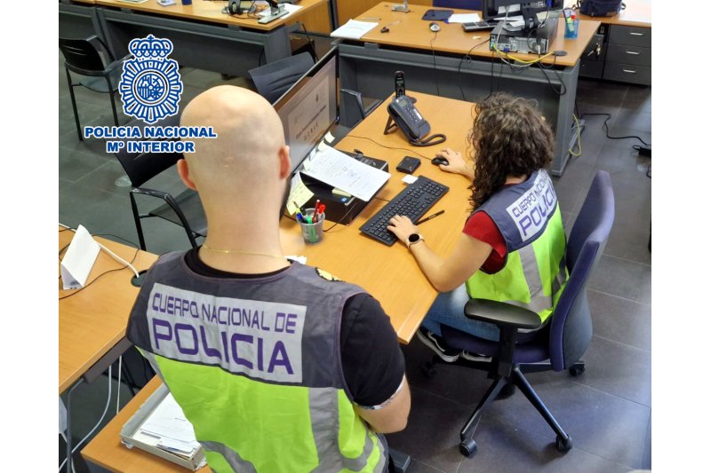 La Policía Nacional detiene a diez personas por explotar a mujeres extranjeras La Policía Nacional detiene a diez personas por explotar a mujeres extranjeras