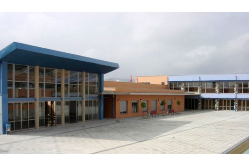 Siete institutos de la comarca tendrán paneles fotovoltaicos para producir energía limpia  Siete institutos de la comarca tendrán paneles fotovoltaicos para producir energía limpia