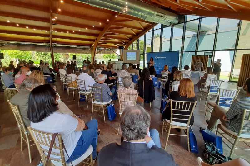 Rolser colabora, un año más, con la campaña «Llegir en valencià» de la Fundación Bromera Rolser colabora, un año más, con la campaña «Llegir en valencià» de la Fundación Bromera