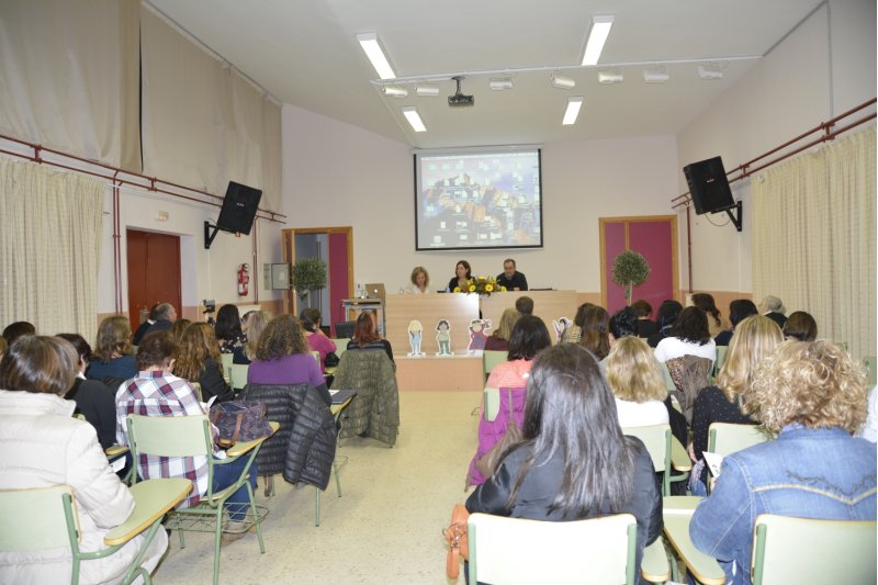 La Escola de Pares de Xàbia aconseja descansar bien para rendir en los estudios La Escola de Pares de Xàbia aconseja descansar bien para rendir en los estudios