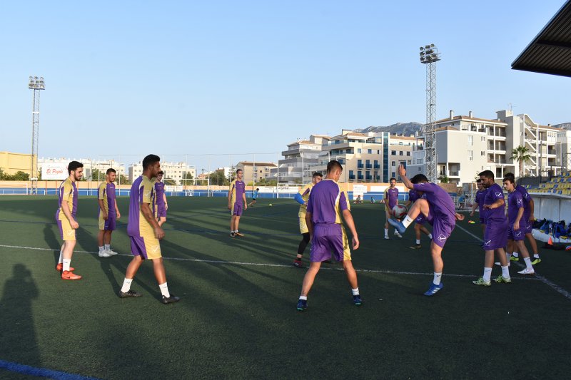 Esteban, entrenador del Dénia: “Saldremos a competir” Esteban, entrenador del Dénia: “Saldremos a competir”