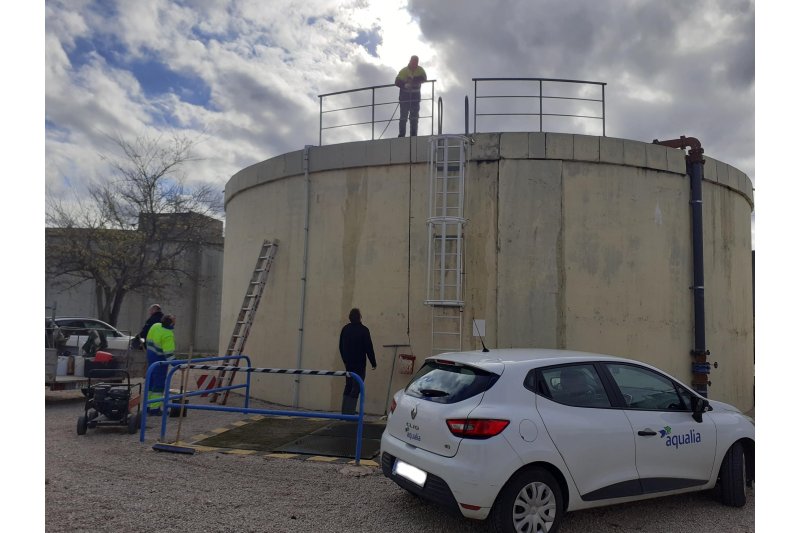 Aqualia limpia los depósitos de agua potable dels Poblets   Aqualia limpia los depósitos de agua potable dels Poblets