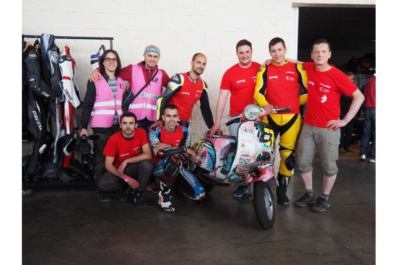 El Picabiela Endurance Team de Pedreguer fa el segon lloc a les 24 hores sobre Vespa El Picabiela Endurance Team de Pedreguer fa el segon lloc a les 24 hores sobre Vespa