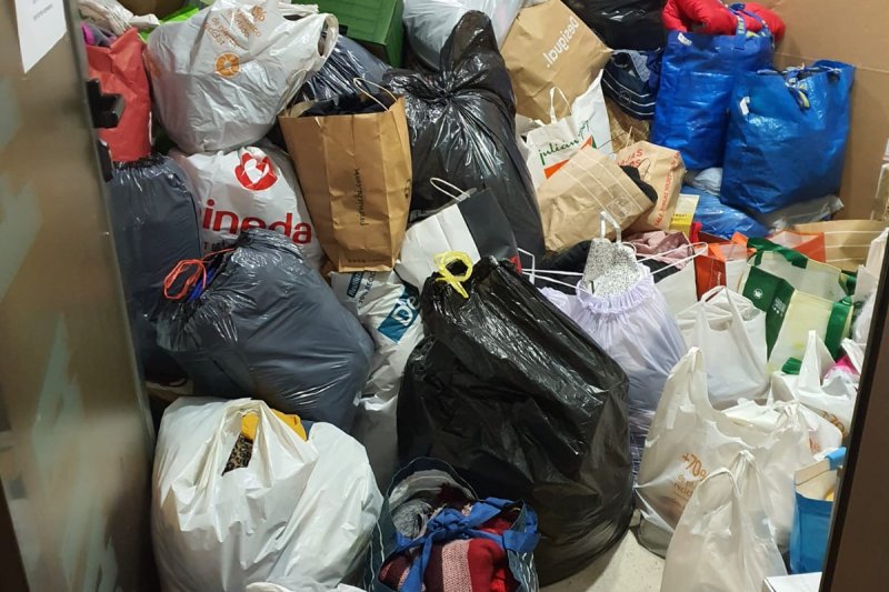 Dénia se vuelca con la campaña de recogida de ropa, comida y medicamentos para Ucrania  Dénia se vuelca con la campaña de recogida de ropa, comida y medicamentos para Ucrania