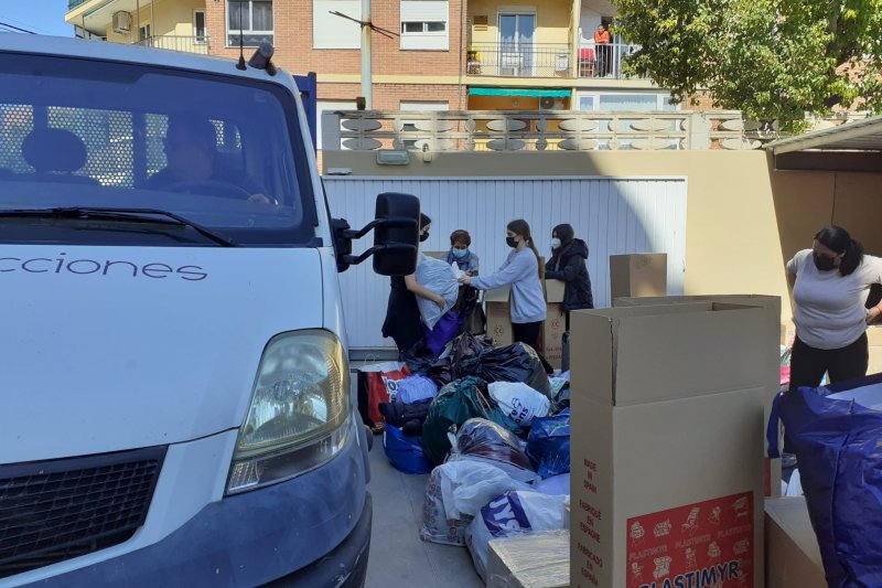 Dénia se vuelca con la campaña de recogida de ropa, comida y medicamentos para Ucrania  Dénia se vuelca con la campaña de recogida de ropa, comida y medicamentos para Ucrania