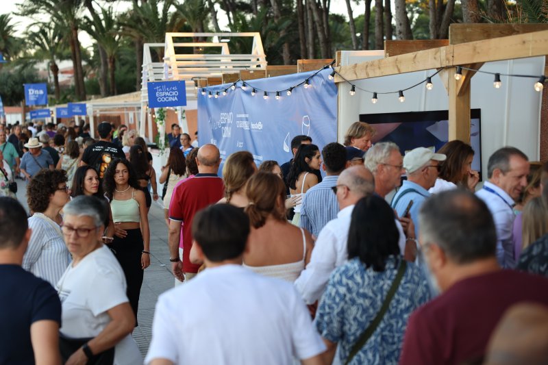 D*na Festival: Más de 25.000 personas disfrutan del gran ambiente gastronómico en una edición marcada por las temperaturas veraniegas D*na Festival: Más de 25.000 personas disfrutan del gran ambiente gastronómico en una edición marcada por las temperaturas veraniegas