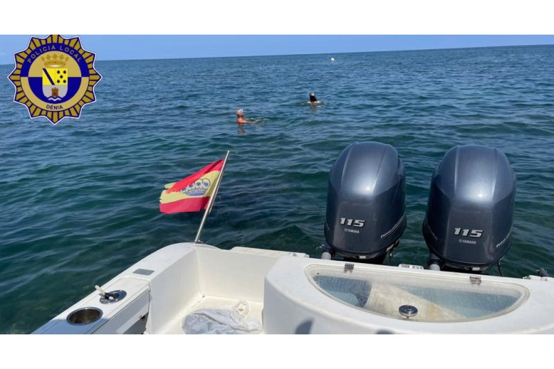 Pillan a un joven que había pescado ilegalmente en Les Marines  Pillan a un joven que había pescado ilegalmente en Les Marines