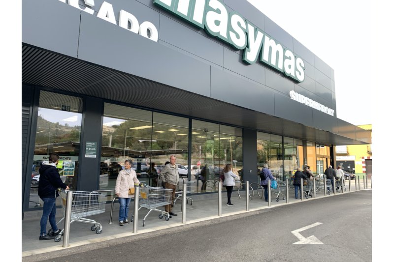 Supermercats masymas primará con 200 euros a sus empleados por su esfuerzo contra la crisis sanitaria Supermercats masymas primará con 200 euros a sus empleados por su esfuerzo contra la crisis sanitaria