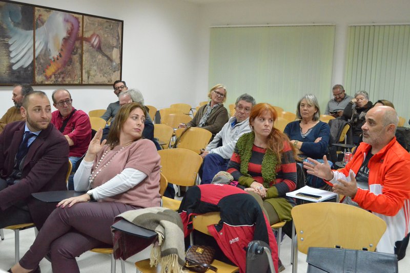 Los vecinos de Jesús Pobre persisten en su negativa al colegio internacional por ser “una agresión contra el entorno rural” Los vecinos de Jesús Pobre persisten en su negativa al colegio internacional por ser “una agresión contra el entorno rural”