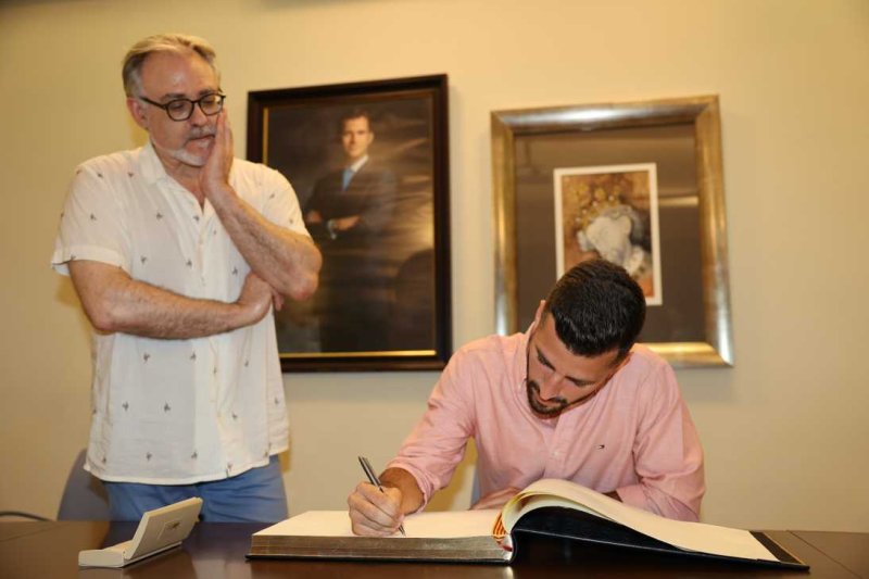 José Luis Gayà, pregoner de les festes de Pedreguer: “Hem senc orgullós de portar el nom del meu poble per tot arreu”    José Luis Gayà, pregoner de les festes de Pedreguer: “Hem senc orgullós de portar el nom del meu poble per tot arreu”