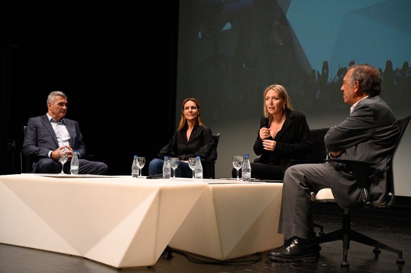 El foro Compartir Marina Alta lanza la propuesta de crear una marca comarcal que ayude a difundir la oferta turística El foro Compartir Marina Alta lanza la propuesta de crear una marca comarcal que ayude a difundir la oferta turística