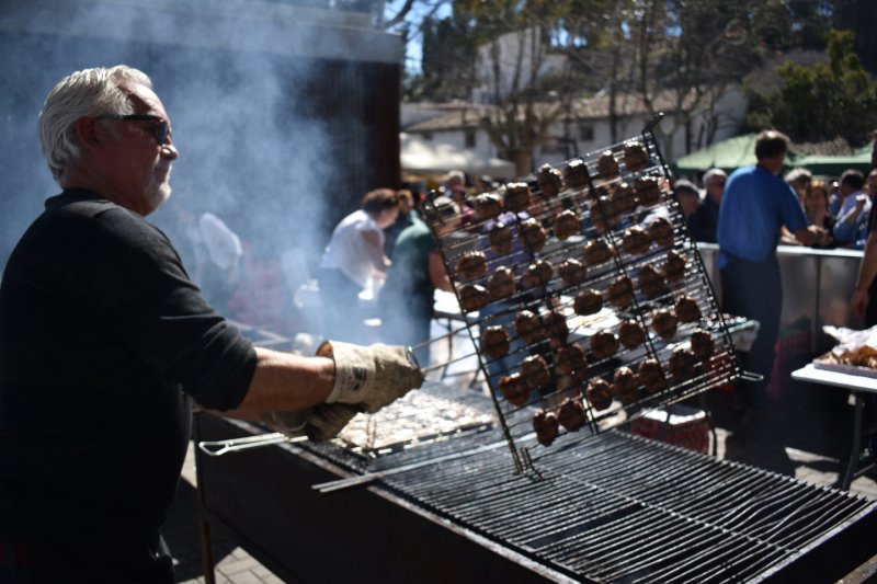 La Vall de Pop recupera la Feria del Embutido y el Producto Tradicional en una edición especial por su décimo aniversario La Vall de Pop recupera la Feria del Embutido y el Producto Tradicional en una edición especial por su décimo aniversario