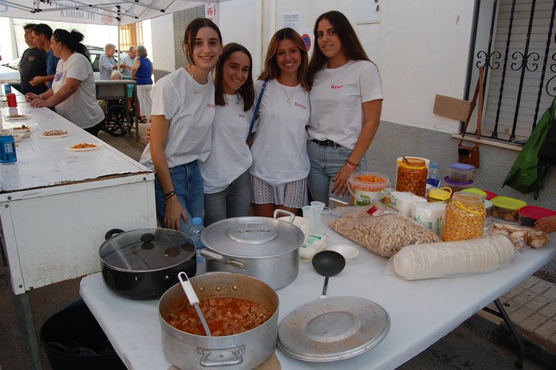 Una quincena de stands reivindican el producto de proximidad en la Fireta de Sant Miquel de Murla Una quincena de stands reivindican el producto de proximidad en la Fireta de Sant Miquel de Murla