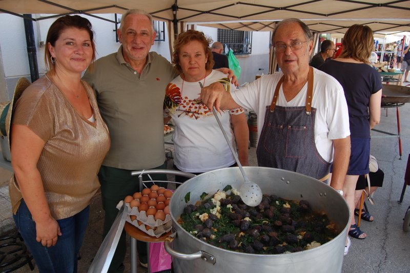 Una quincena de stands reivindican el producto de proximidad en la Fireta de Sant Miquel de Murla Una quincena de stands reivindican el producto de proximidad en la Fireta de Sant Miquel de Murla