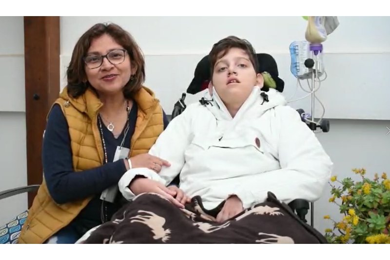 Un andador para Alberto: Una vecina de Dénia lanza un crowdfunding para conseguir que su hijo recupere movilidad Un andador para Alberto: Una vecina de Dénia lanza un crowdfunding para conseguir que su hijo recupere movilidad