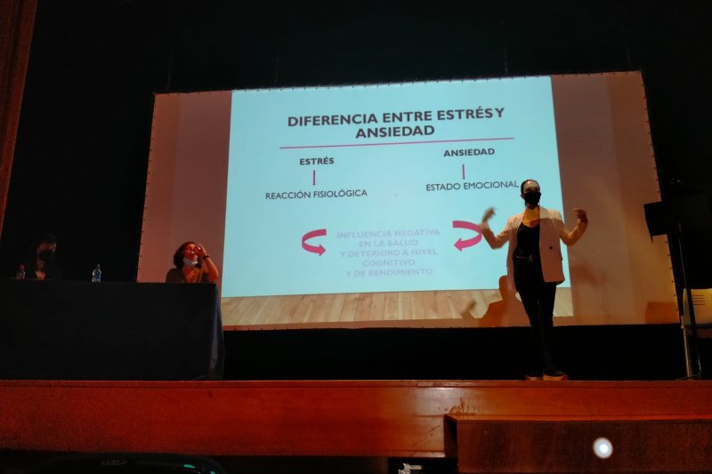 Un centenar de personas participan en la Jornada de Salud Mental de Amadem en Ondara Un centenar de personas participan en la Jornada de Salud Mental de Amadem en Ondara