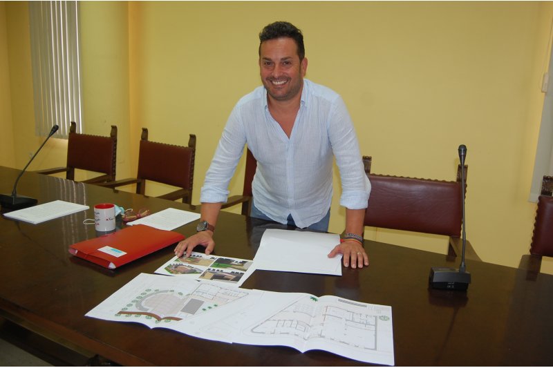 Ximo Coll dimite como alcalde de El Verger para dar estabilidad política al gobierno municipal Ximo Coll dimite como alcalde de El Verger para dar estabilidad política al gobierno municipal