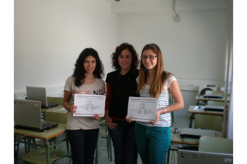 Calp: Dos alumnas del instituto ganan el concurso ConWeb Calp: Dos alumnas del instituto ganan el concurso ConWeb