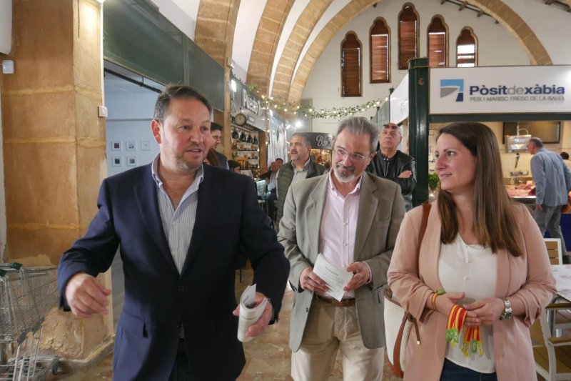 VOX plantea en Xàbia desafíos para la pesca y soluciones al problema del emisario en la playa del Arenal VOX plantea en Xàbia desafíos para la pesca y soluciones al problema del emisario en la playa del Arenal