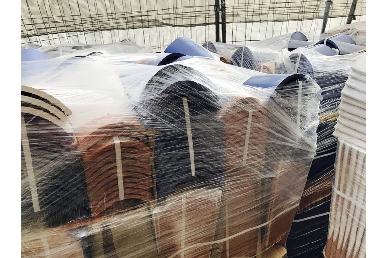 Poble Nou de Benitatxell: Mil tejas blancas y azules para restaurar la cúpula Poble Nou de Benitatxell: Mil tejas blancas y azules para restaurar la cúpula