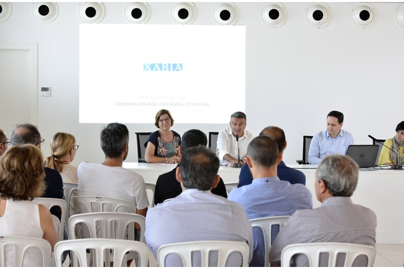 Chulvi asegura que se respetarán las construcciones históricas y los paisajes característicos en el PGE Chulvi asegura que se respetarán las construcciones históricas y los paisajes característicos en el PGE