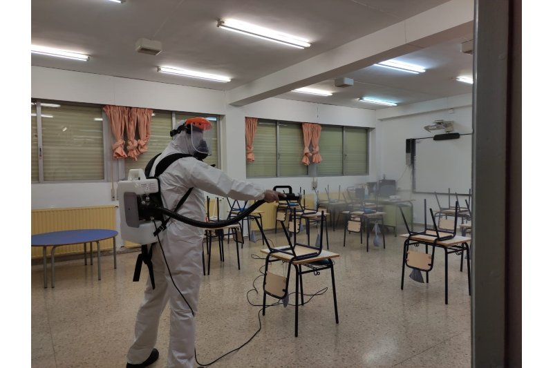Calp instala medidores de CO2 y purificadores de aire en los centros educativos  Calp instala medidores de CO2 y purificadores de aire en los centros educativos
