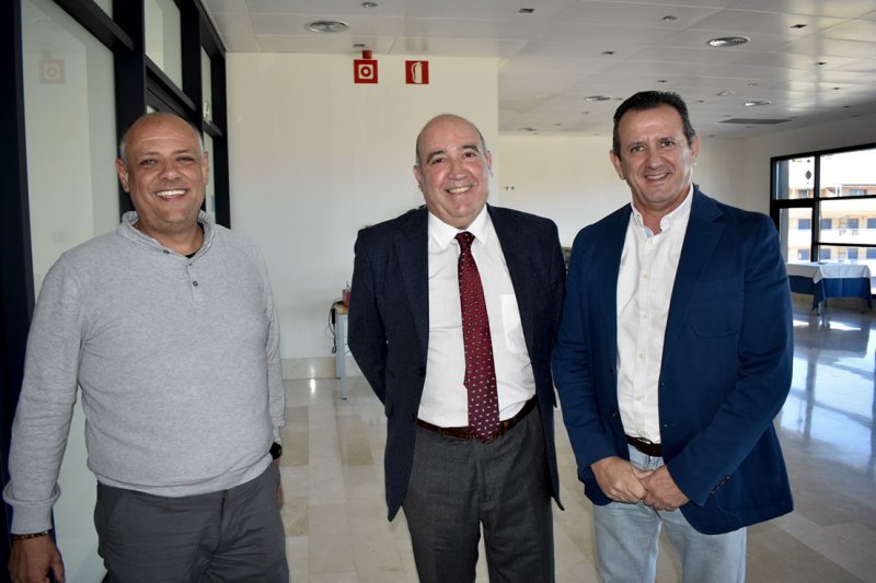 Pepe Vidal, director del CDT Dénia, será el Torraor d’Honor de la Feria del Embutido de la Vall de Pop Pepe Vidal, director del CDT Dénia, será el Torraor d’Honor de la Feria del Embutido de la Vall de Pop