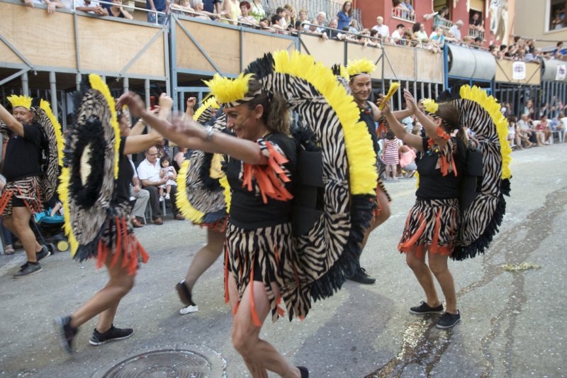 L’Asbeuredor 78 guanya el primer premi de les carrosses de Pedreguer i la natació sincronitzada és el millor grup a peu L’Asbeuredor 78 guanya el primer premi de les carrosses de Pedreguer i la natació sincronitzada és el millor grup a peu