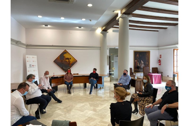 Los hosteleros solicitan un plan de ayudas a fondo perdido por el IAE y la rebaja de la tasa de ocupación al 70% Los hosteleros solicitan un plan de ayudas a fondo perdido por el IAE y la rebaja de la tasa de ocupación al 70%