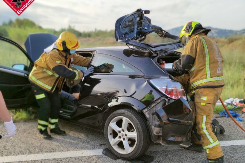 Un jabalí provoca un accidente en la carretera Dénia-Ondara con tres vehículos implicados Un jabalí provoca un accidente en la carretera Dénia-Ondara con tres vehículos implicados