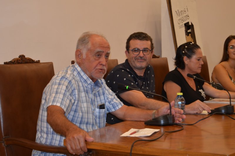 Julián Pérez será el pregonero de los Moros i Cristians de Dénia que incorporan una diana y refuerzan la apuesta por la música Julián Pérez será el pregonero de los Moros i Cristians de Dénia que incorporan una diana y refuerzan la apuesta por la música