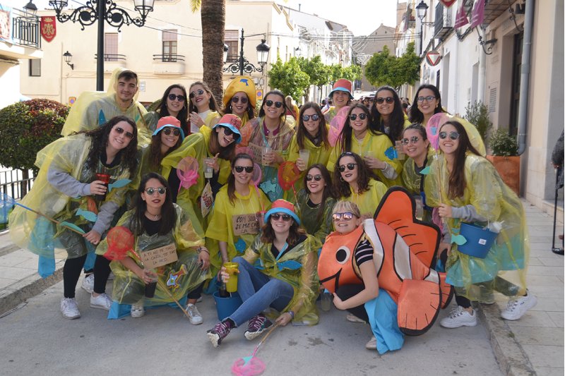La cabalgata disfraces llena de humor y de originalidad las calles del centro histórico de Benissa La cabalgata disfraces llena de humor y de originalidad las calles del centro histórico de Benissa