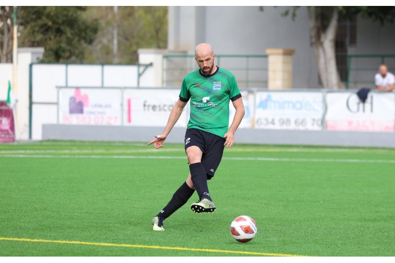 Lliga Comunitat: El Calpe gana y se engancha a la lucha por el ascenso, mientras que el Jávea se agarra a la salvación con un empate Lliga Comunitat: El Calpe gana y se engancha a la lucha por el ascenso, mientras que el Jávea se agarra a la salvación con un empate