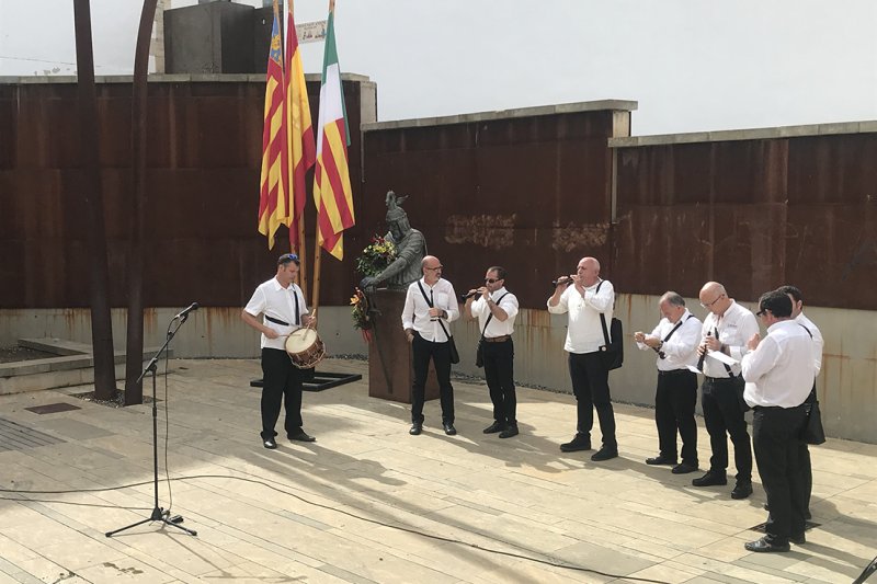 La música de l’Orfeó, el Quintet de Metalls Al Vent i La Clandestina commemora la Diada dels valencians a Pego La música de l’Orfeó, el Quintet de Metalls Al Vent i La Clandestina commemora la Diada dels valencians a Pego