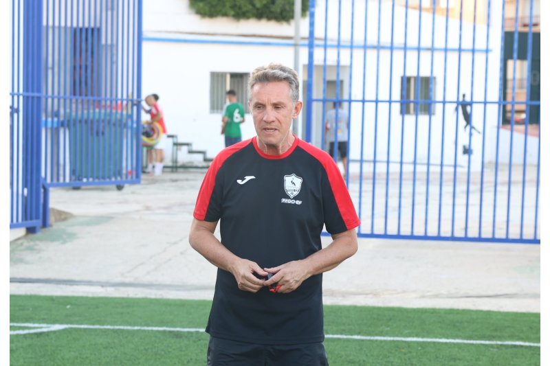 Kike Esteve dimite del Pego: “la gestión del club es muy mejorable” Kike Esteve dimite del Pego: “la gestión del club es muy mejorable”