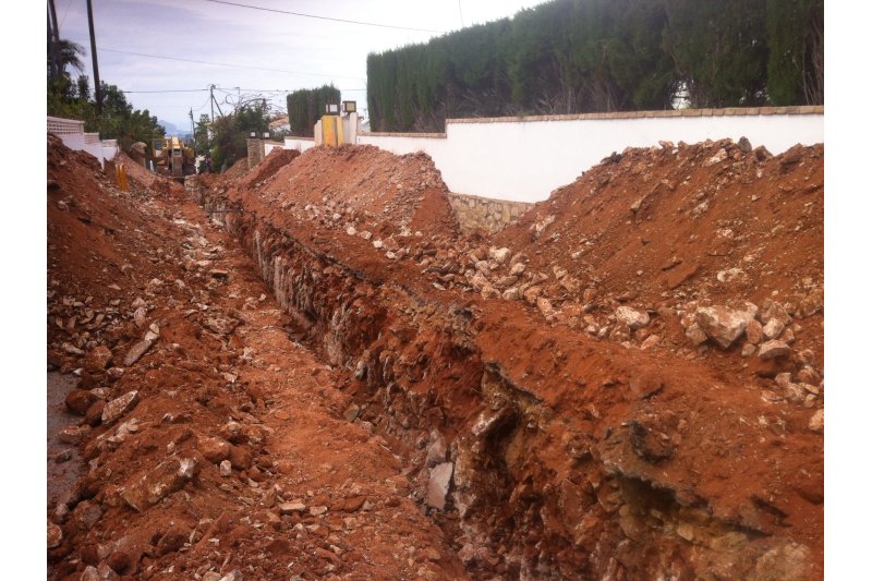 Veïns del Montgó se vuelve a posicionar en contra de las contribuciones especiales para pagar las obras del alcantarillado  Veïns del Montgó se vuelve a posicionar en contra de las contribuciones especiales para pagar las obras del alcantarillado